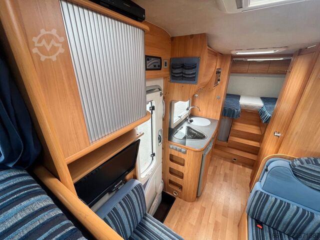 Alcove camper ADRIA Izola A 697 SL - Einzelbetten - Sat/TV - Solar -