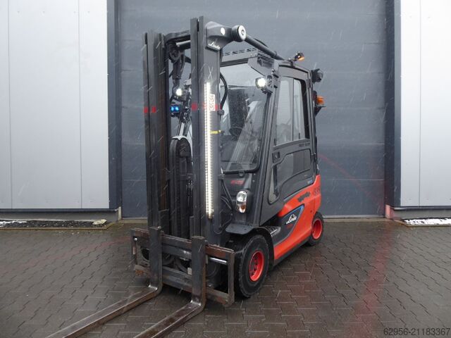 Elektrikli 4 tekerlekli forklift Linde E25-01