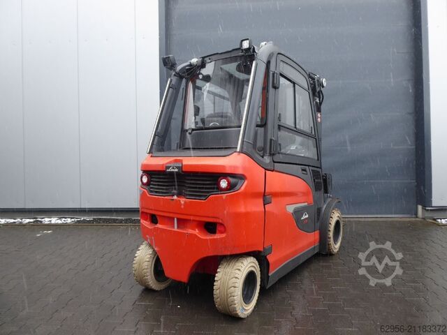 Elektrikli 4 tekerlekli forklift Linde E35HL-01