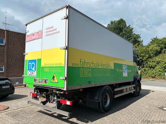 Camión caja RENAULT 330 DXI Koffer Fahrschule 4x2