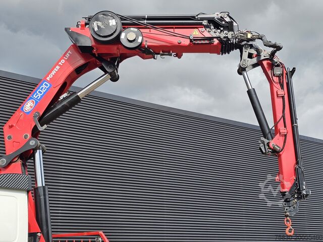 Vrachtwagen met kraan Volvo FM 500 8x4*4 / HMF 5020 K6 + JIB K4 / CRANE - KRAN