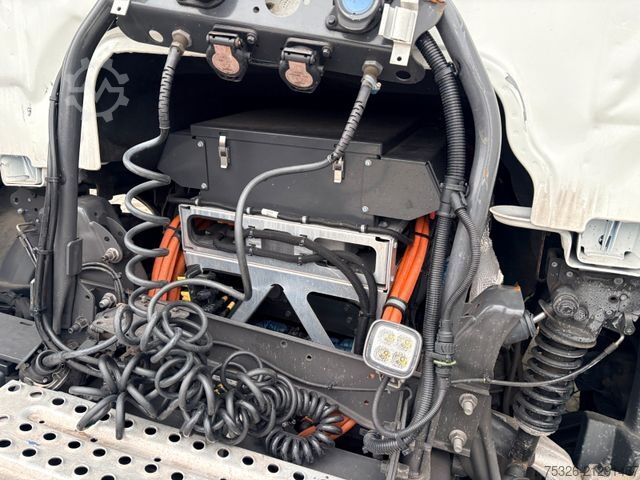 Standard dragbil  Designwerk E-Truck SEMI 40E UNFALL