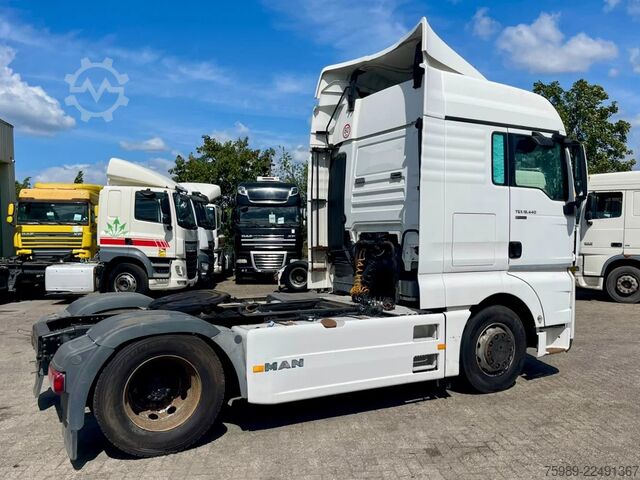 Standard-SZM MAN TGX 18.440 RETARDER, FRIGO, 2 beds