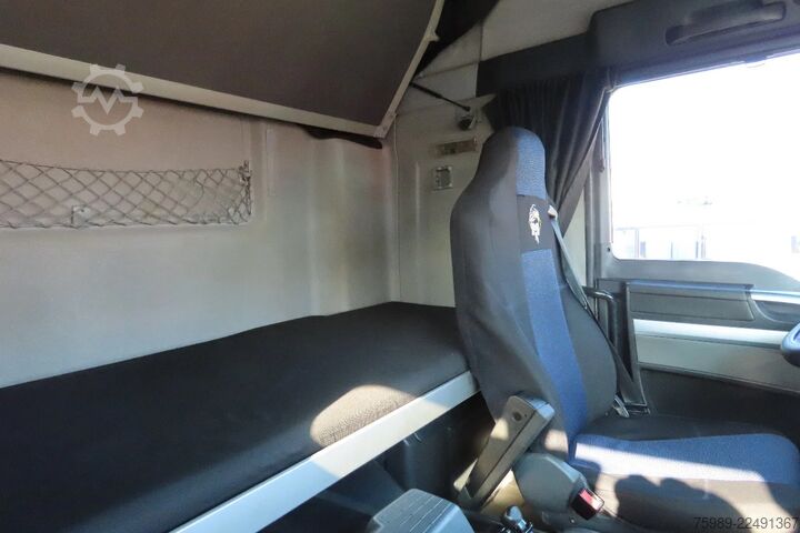 Standard-SZM MAN TGX 18.440 RETARDER, FRIGO, 2 beds