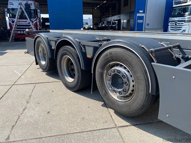 Standardni SZM DAF XF 480 H4KN3 / SC / 8x2 / 20FT Container chassi...