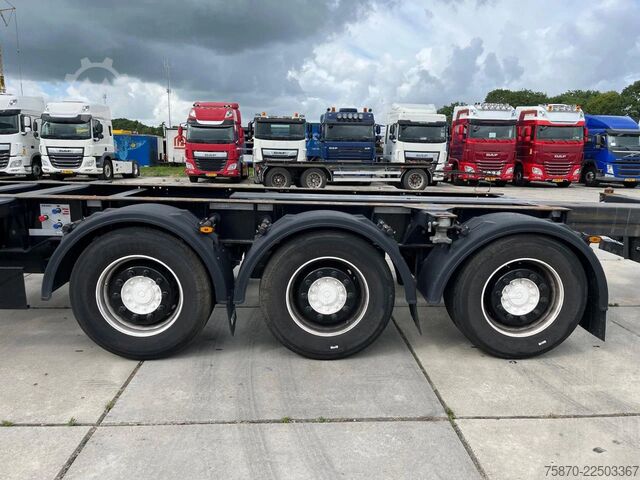 Transport af containere Kögel PORT 40 SIMPLEX 20