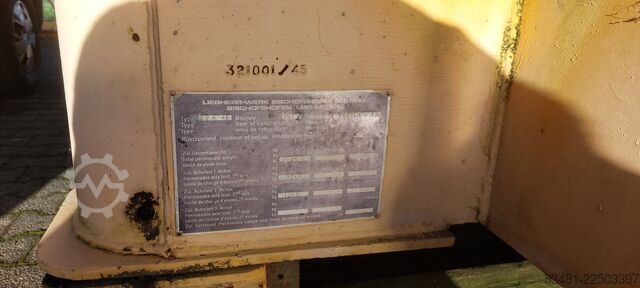 Tornkran Liebherr Turmdrehkran Form 32K/45