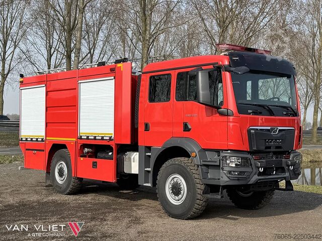 Camión de bomberos MAN TGM 18.250 BB CH Fire Fighter Truck (21 units)