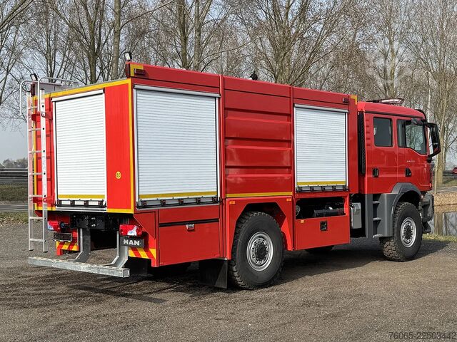 Camión de bomberos MAN TGM 18.250 BB CH Fire Fighter Truck (21 units)