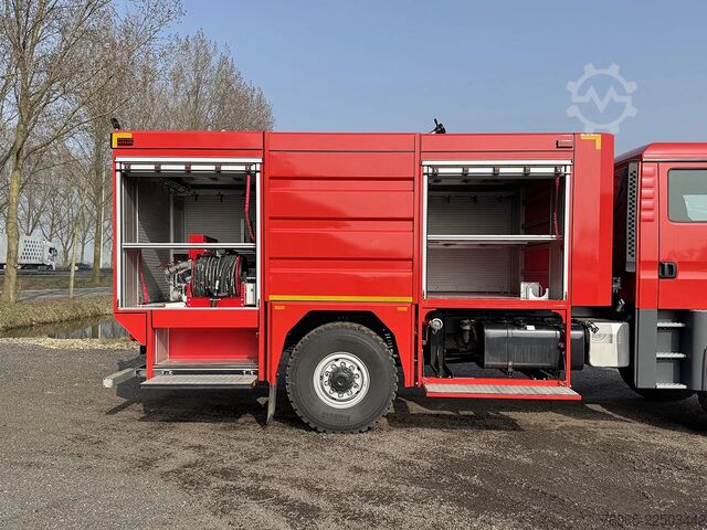 Camión de bomberos MAN TGM 18.250 BB CH Fire Fighter Truck (21 units)