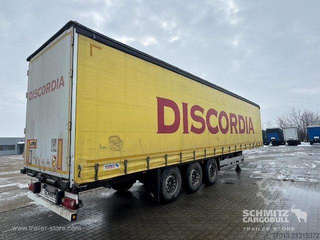 Semi-reboque aberto com lona Schmitz Cargobull Curtainsider Standard