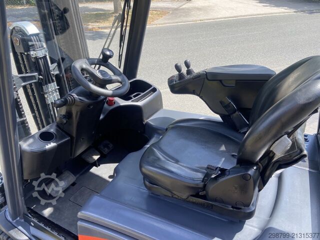 Elektrisk trehjulsgaffeltruck Linde E 18-02