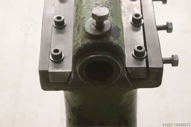 Ayak pedalı ile geçiş presi unbekannt 460/400/H1450 mm