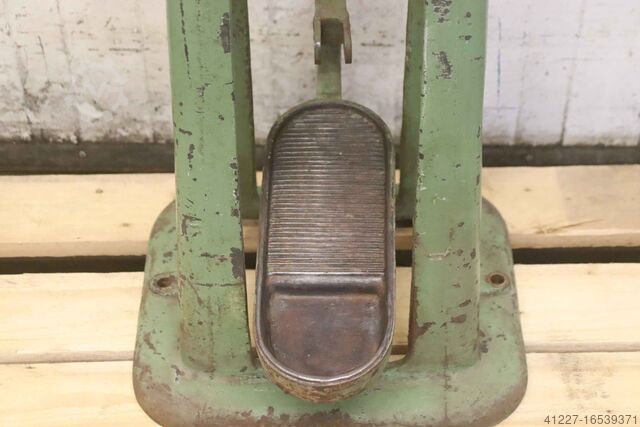 Ayak pedalı ile geçiş presi unbekannt 460/400/H1450 mm