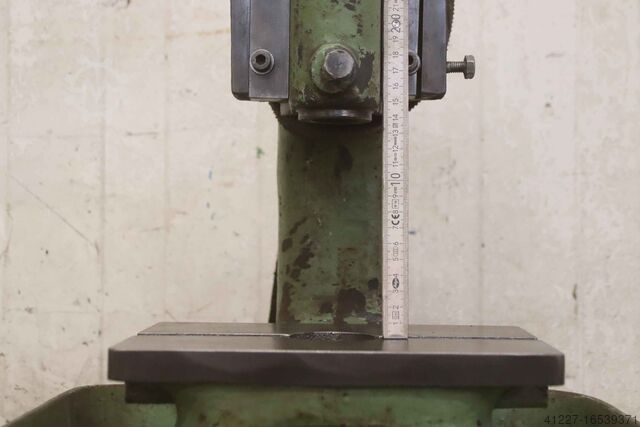 Ayak pedalı ile geçiş presi unbekannt 460/400/H1450 mm