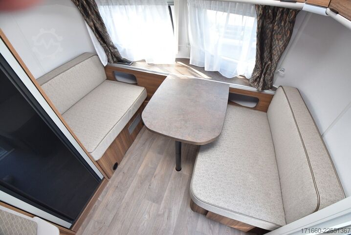 Caravan HYMER/ERIBA Eriba Touring 630 1600kg, Combi 4E, Bodentemp.