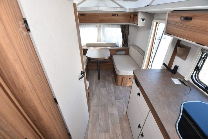 Caravan HYMER/ERIBA Eriba Touring 630 1600kg, Combi 4E, Bodentemp.