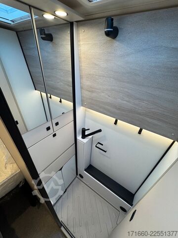 Camper van BÜRSTNER Habiton X HMX 6.0 *Offroad Paket*AHK 2,8t*sofort