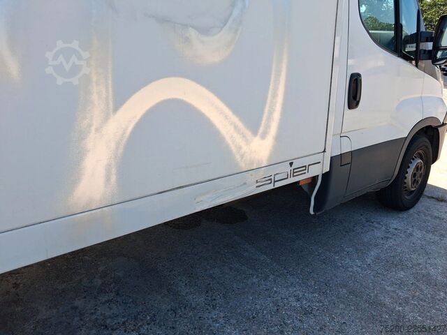 Fourgon tôlé IVECO Daily 35S14