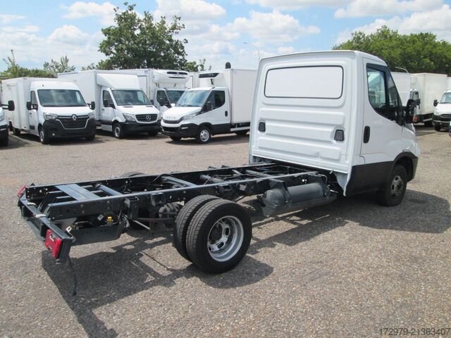Šasija kombija IVECO 35c14 CNG 3.0 *Fahrgestell*Euro6*