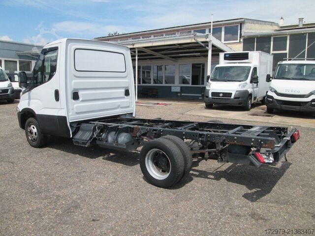 Šasija kombija IVECO 35c14 CNG 3.0 *Fahrgestell*Euro6*