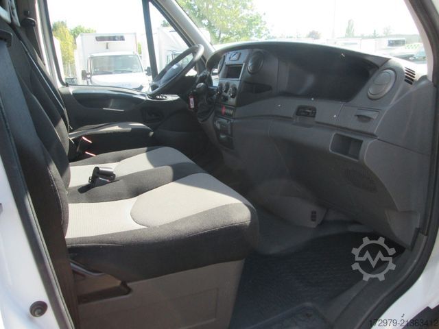 Chladírenská dodávka IVECO 35 C13*Kühlkoffer*LBW*Euro5*2.15m Breit*