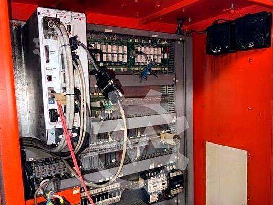 Vízszintes esztergagépek Microcut BNC-2260X 2002 Microcut BNC-2260X