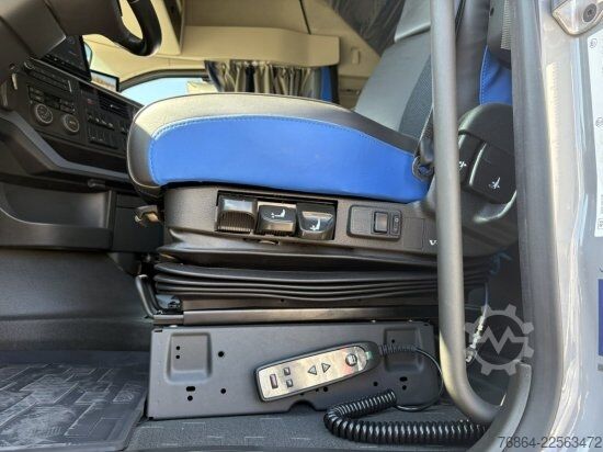 Standardowy ciągnik siodłowy VOLVO FH 500, EURO 6, RETARDER, STANDKLIMA