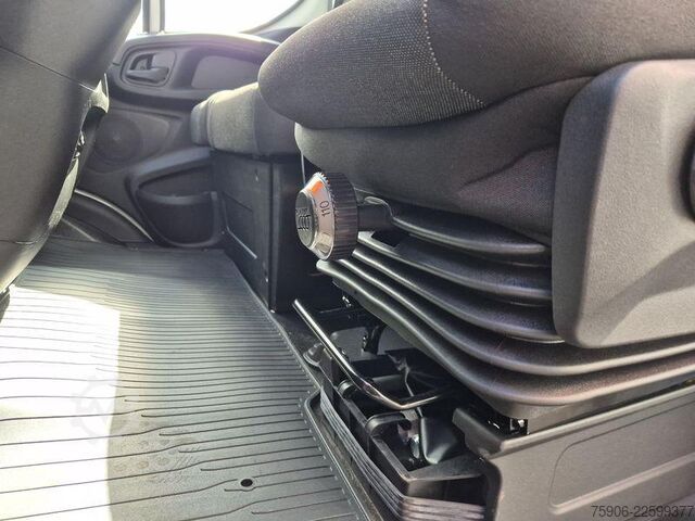 Wysoki i długi furgon Iveco Daily