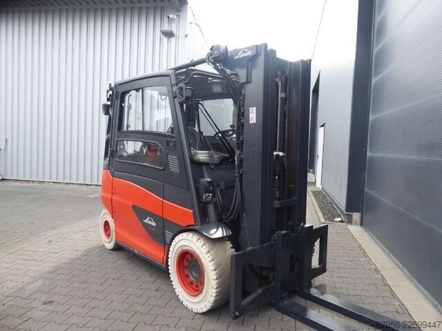 Elektro 4 Rad-Stapler Linde E50L-01/600 Containerfähig