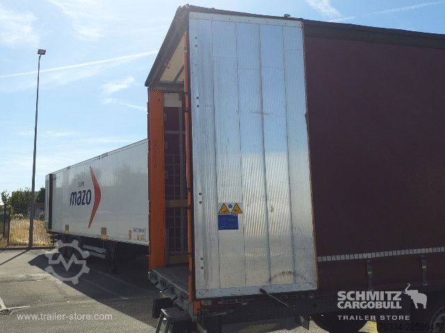 Auflieger mit Pritsche & Plane Schmitz Cargobull Semitrailer Curtainsider Standard