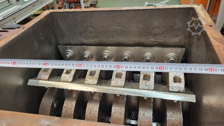 Snijmolen 22 kW met afzuiging en silo HERBOLD CS450/600-2A