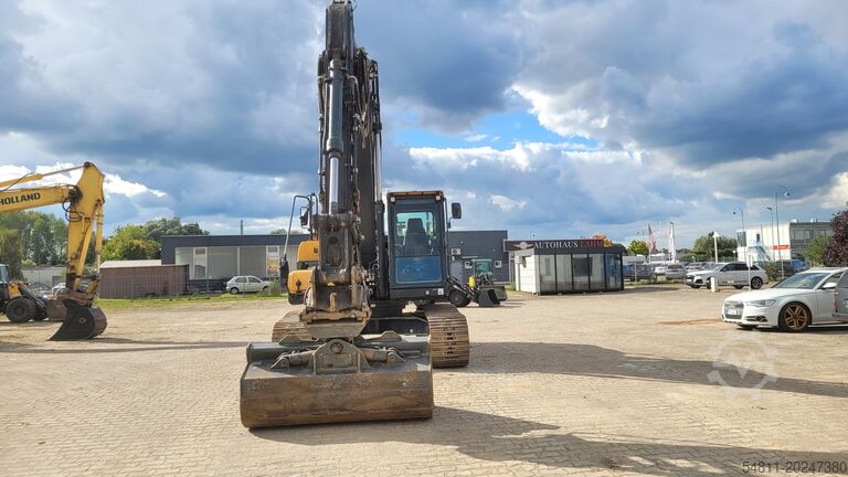 Bandgrävare Hyundai HX220AL