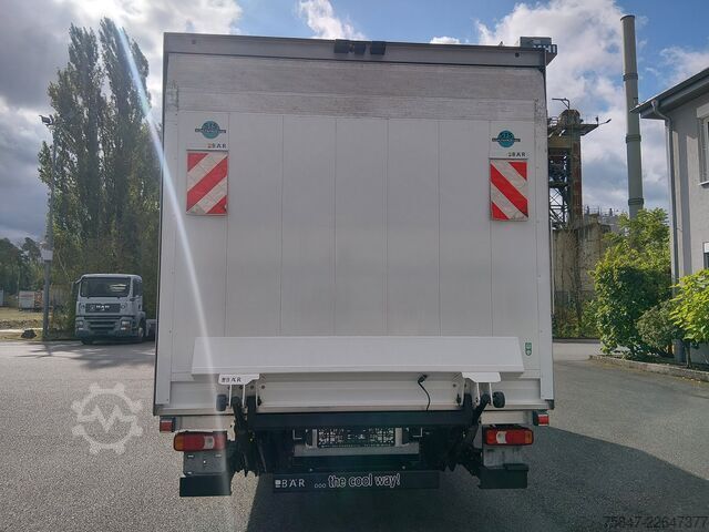 Kylskåpsbil Iveco Daily 70 C 21 HA 8/P Carrier Pulsor 400M