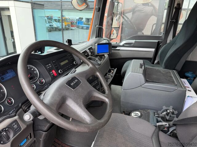 Kipper mit Kran MAN TGS 26.400 6x6 Kipper / Z kraan  Euro 6