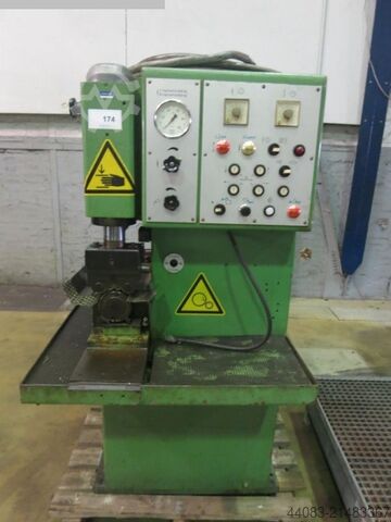 Simítóhenger gép HEGENSCHEIDT 7489