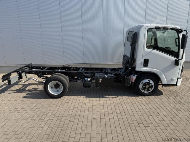 Mások ISUZU NMR-M29 9Gang-Autom. Fahrgestell NEUES MODELL