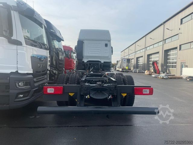 Vrachtwagenchassis IVECO X-WAY 570 BL Fahrgestell Holz Sofort Verfügbar