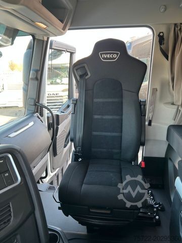 Vrachtwagenchassis IVECO X-WAY 570 BL Fahrgestell Holz Sofort Verfügbar