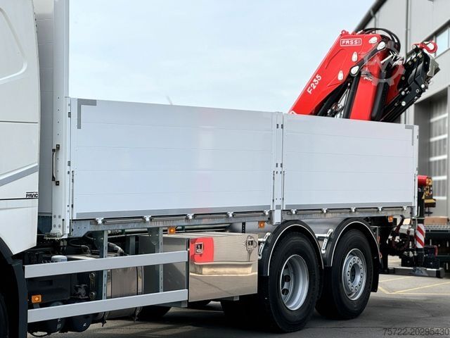 Autolaadkraan VOLVO FH 460 6x2-4 Globetrotter FASSI F235