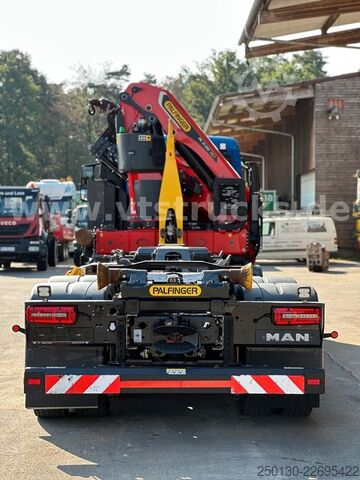 Haakarm vrachtwagen MAN TGS 35.430 8x4 BL Palfinger PHT20 & PK37.002Tec7