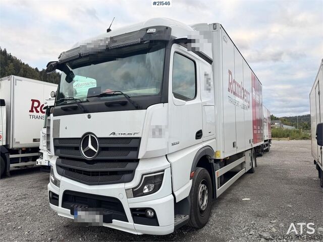 Mercedes-Benz Actros 1833 4x2 Box truck w/ Full side opening. Mercedes-Benz Actros 1833 4x2 Box truck w/ Full side opening.