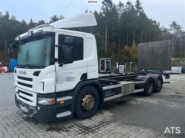 Chasis con cabina Scania P420 6x2 chassis w/ lift repair object