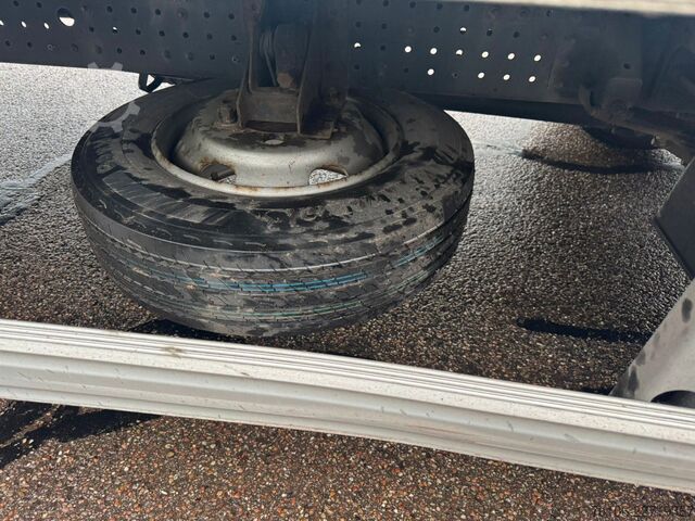 Furgone chiuso FUSO Canter 7C18 Koffer mit Ladebordwand *Klima*