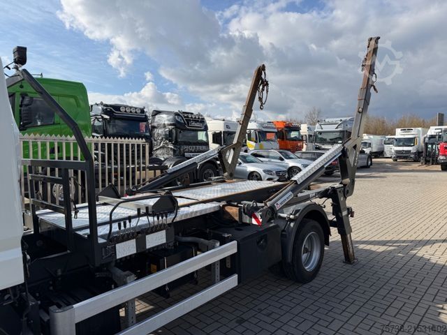 Tipper van FUSO Canter 7C18 Absetzkipper VERBREITERBAR/Klima