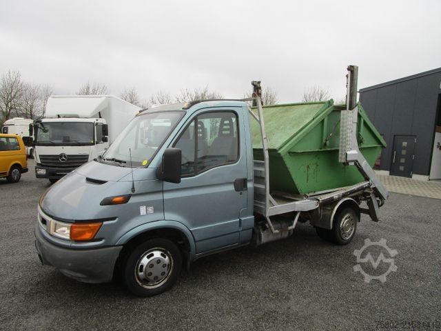 Fourgon benne basculante IVECO Daily 35C13  *Teleskop Absetzkipper+AHK+3-Sitze*