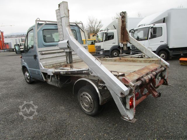 Fourgon benne basculante IVECO Daily 35C13  *Teleskop Absetzkipper+AHK+3-Sitze*