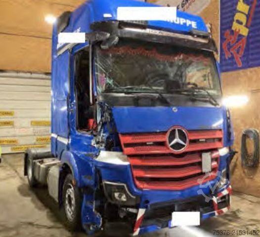 Standard tractor unit MERCEDES-BENZ Actros 1851 4x2 Unfallschaden/damaged