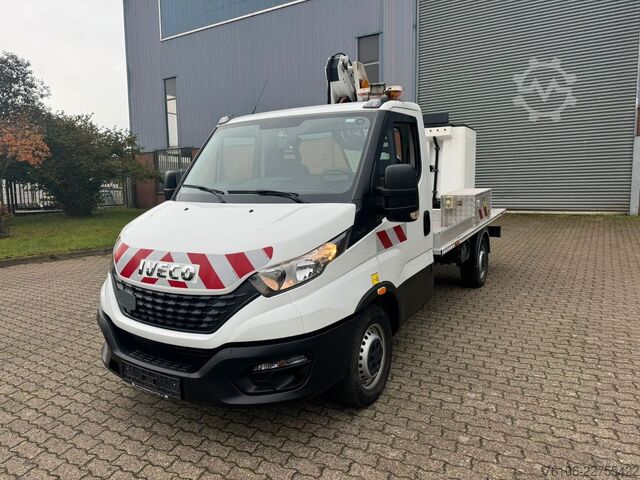 Lastbilsmonterad arbetsplattform IVECO Daily 35S14 Hubarbeitsbühne Versalift 11,2 Meter
