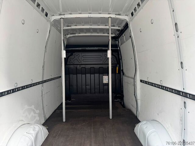Skåpbil IVECO Daily 35S14 Hi-Matic Kastenwagen *Klima*Tempomat